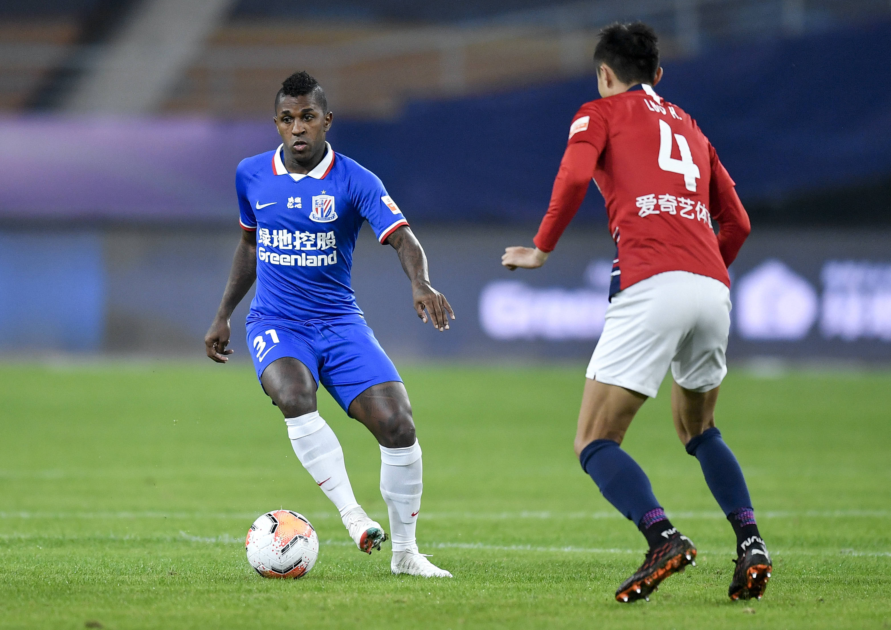 英媒：热刺领跑伊万-托尼的转会，球员愿意降低一半的薪水