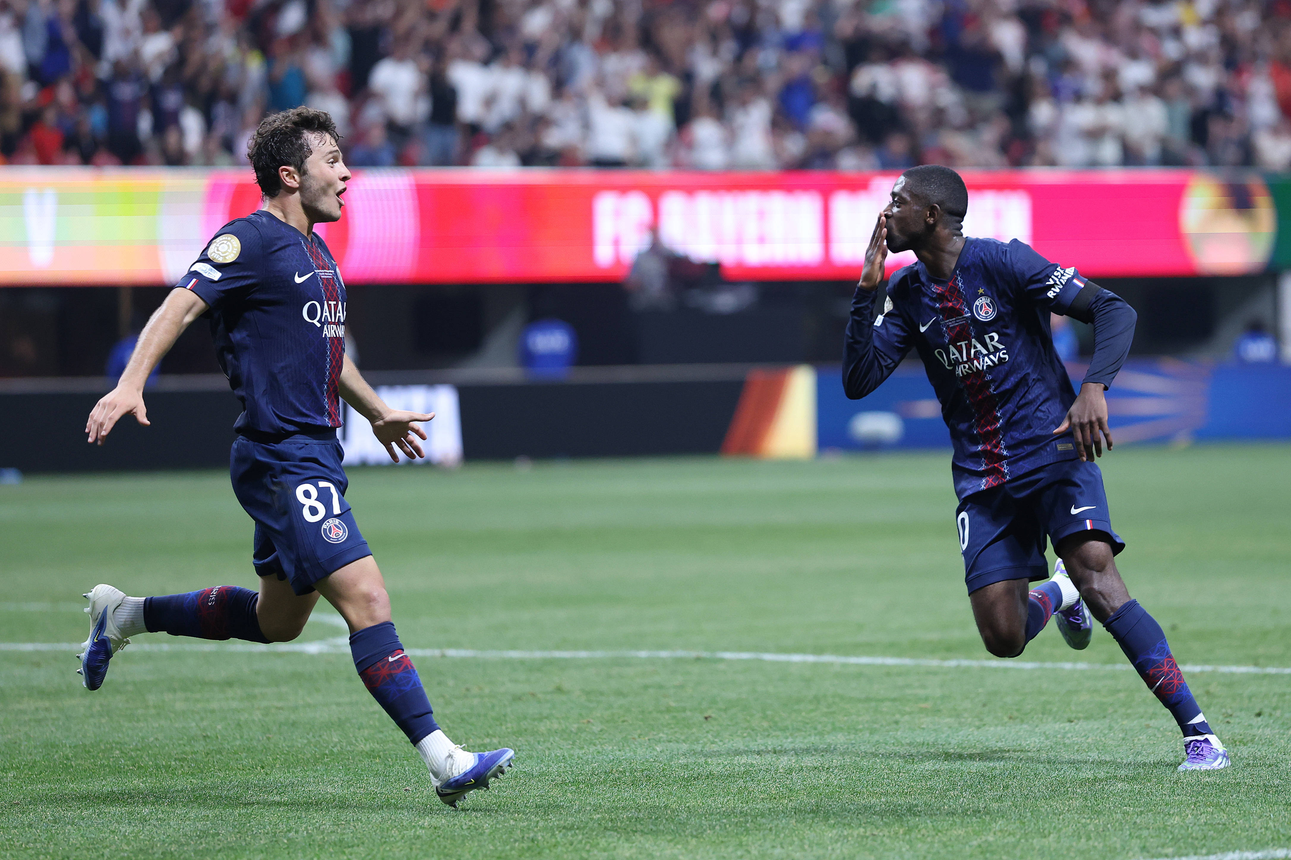 4球1助攻！25岁非洲天才边锋闪耀英超，超级香饽饽，3大豪门抢疯了