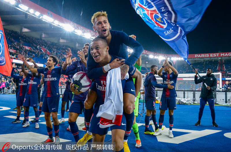 图片报：因两名前锋状态差，多特考虑冬窗签维罗纳前锋焦瓦内