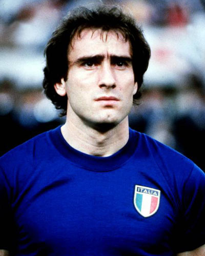 青训小将关键传球助攻队友破门